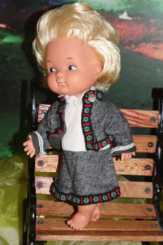 Vintage seltene ddr puppe - ,