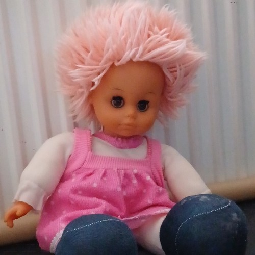 Babypuppe rosa gerade haare - babypuppe,